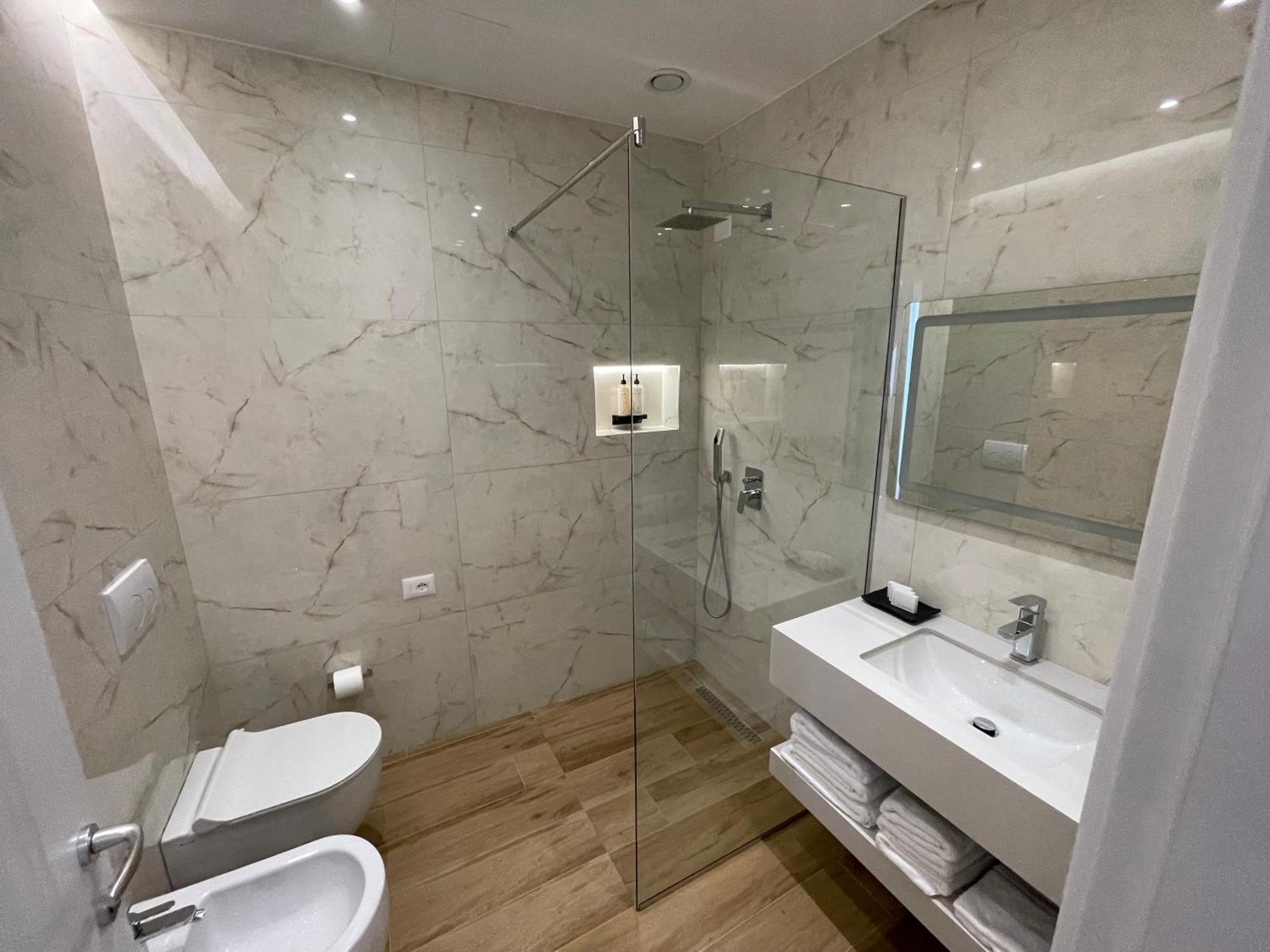 Seaside Hotel Wlora Zewnętrze zdjęcie