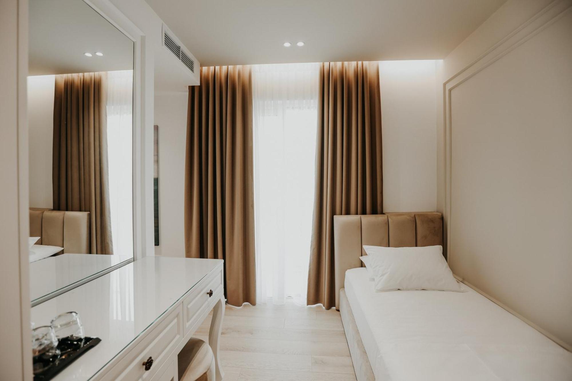 Seaside Hotel Wlora Zewnętrze zdjęcie